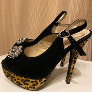 Gorgeous cheetah print and black embellished heels